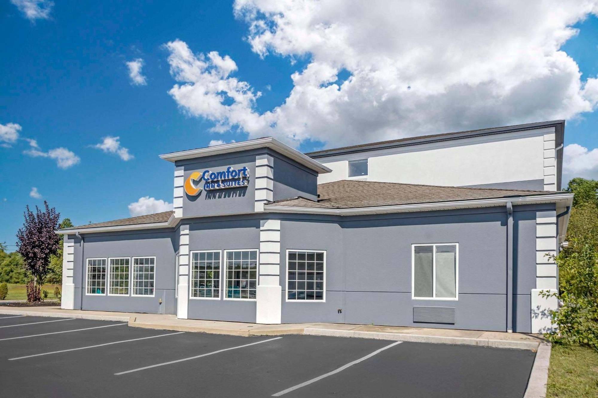 Comfort Inn & Suites Harrisburg-Hershey North Exterior foto