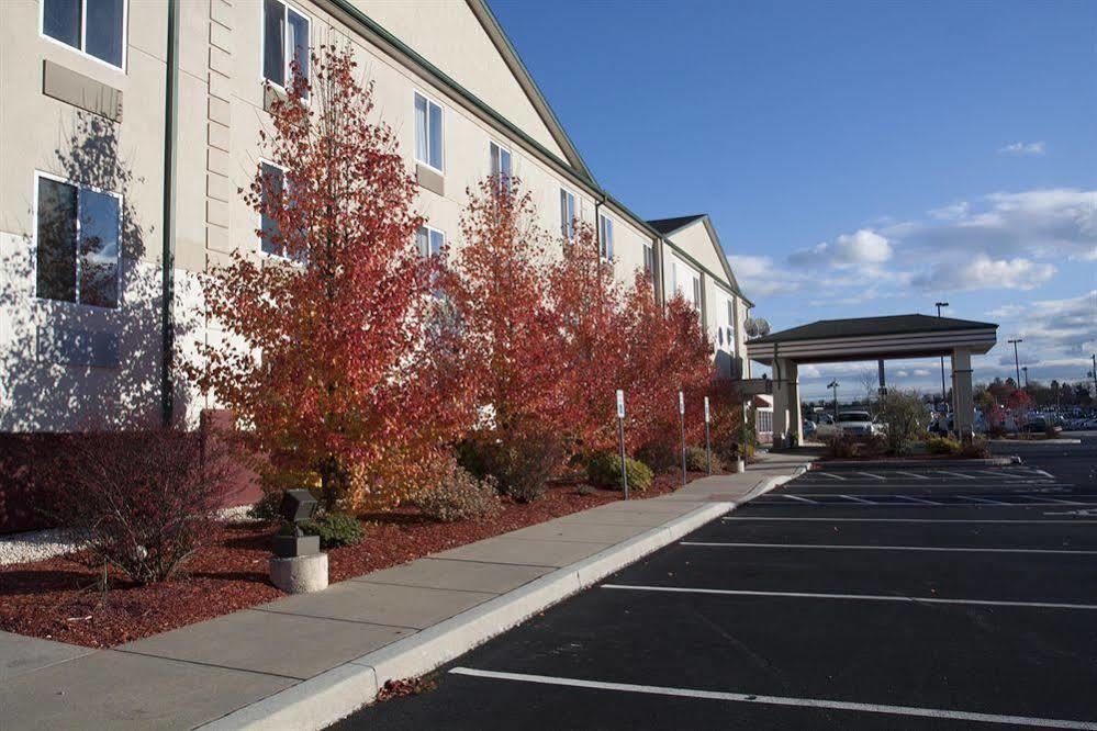 Comfort Inn & Suites Harrisburg-Hershey North Exterior foto