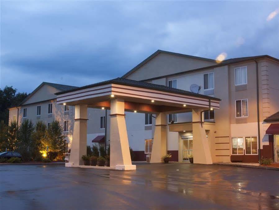 Comfort Inn & Suites Harrisburg-Hershey North Exterior foto